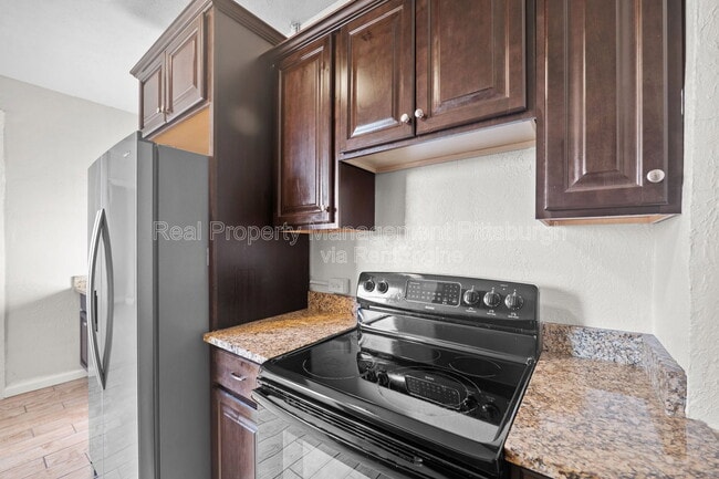 Photo - 3053 Brereton St Unit 2