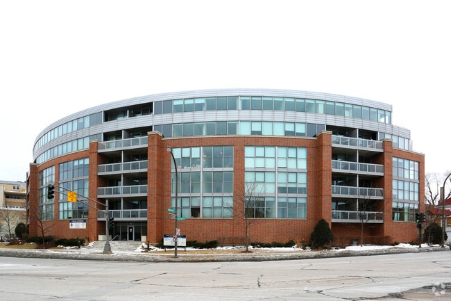 Photo - Grand Bend at Green Bay Apartments