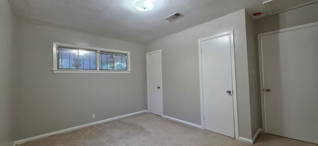 Bedroom 1 - 7943 Pecan Villas Dr