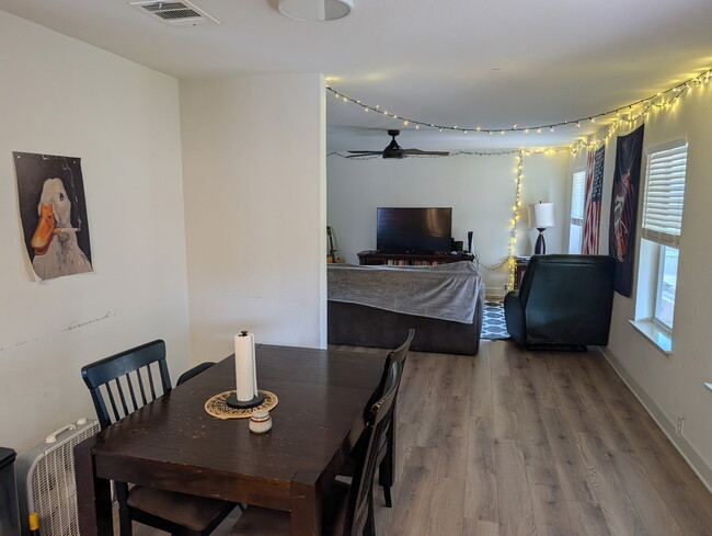 Photo - 1306 Sunflower Ln