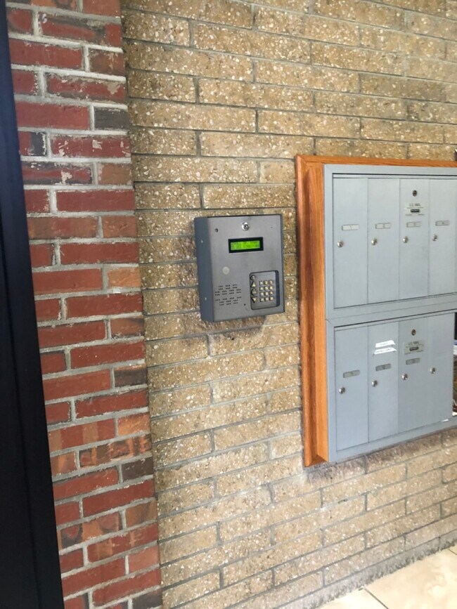 Photo - 15 Walbridge St Unidad 27