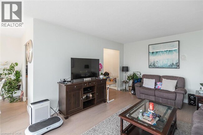 Photo - 222 Concession St Unit 307