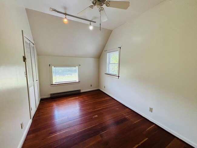 Photo - 2700 Meadowbrook Dr