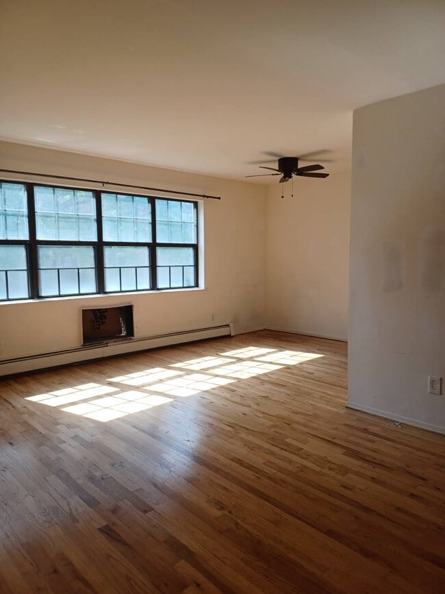 156-50-156-78 78th St