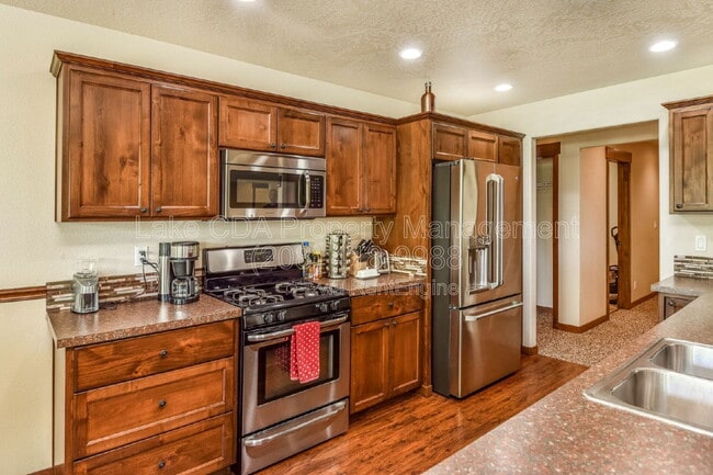 Photo - 10231 N Zenith St