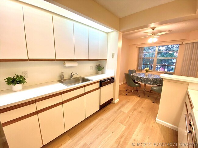 1000 SW 128th Terrace Unit 411V