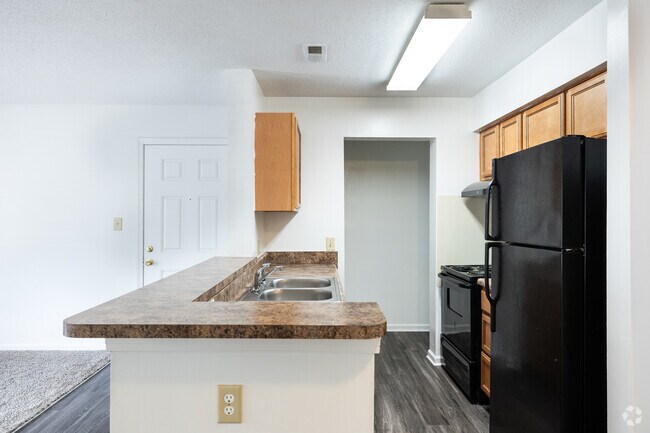 2BR, 2BA - 1,000SF - Kitchen