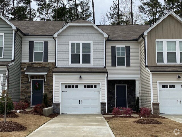 Building Photo - 347 White Oak Ridge Dr Rental