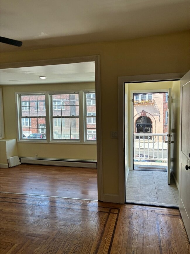 Building Photo - 244 Fowler Ave Unit 1 Rental