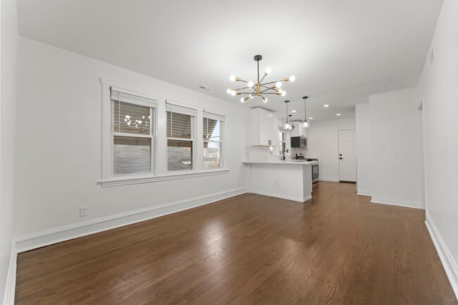 Photo - 5304 W Cornelia Ave