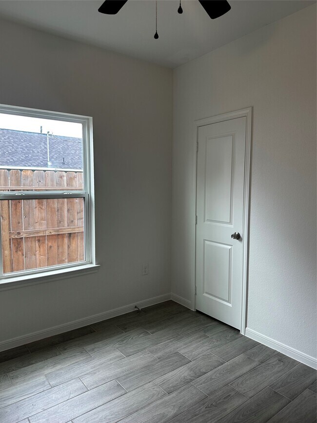 Photo - 16686 E Lynbrook