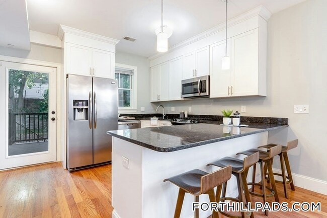 2767 Washington St Unit 2