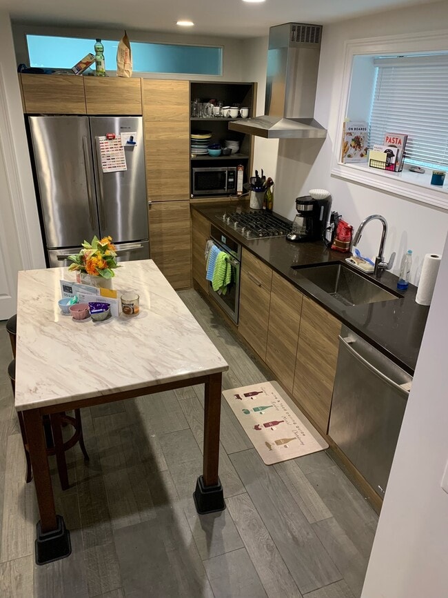 Photo - 1207 W George St Unit 1