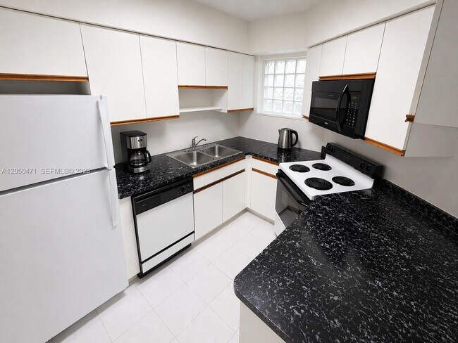 Photo - 9156 Collins Ave Unit 107