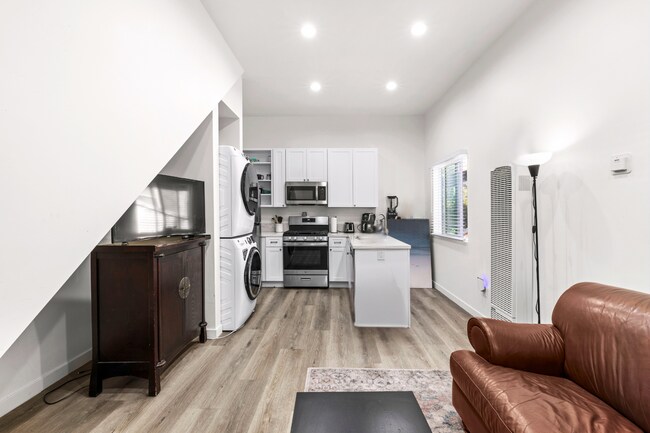 Photo - 6419 Shane Pl