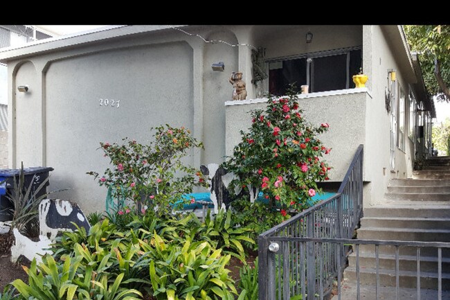 Exterior - 2027 5th St Unidad C