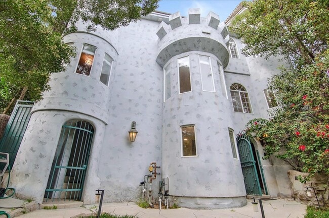 Photo - 8527 Wonderland Ave House