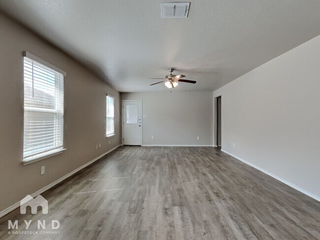 Photo - 3943 Turning Pine Edge