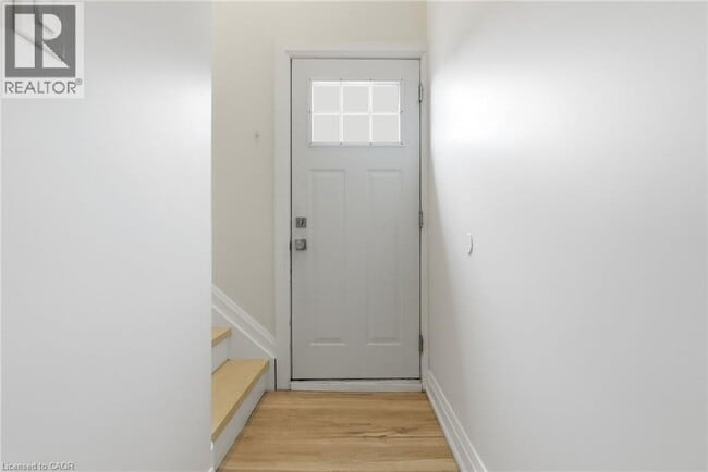 Photo - 28 Leduc St
