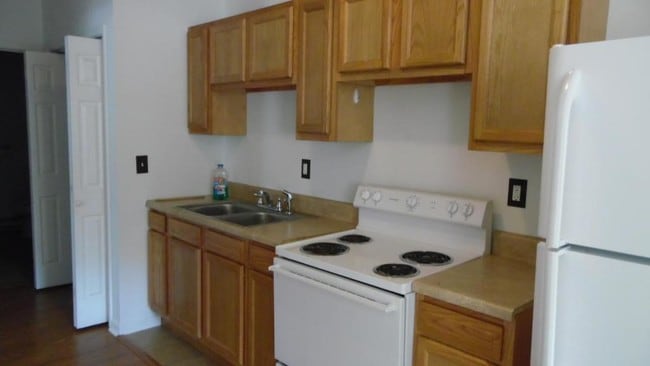 Photo - 749 Orchard Ave