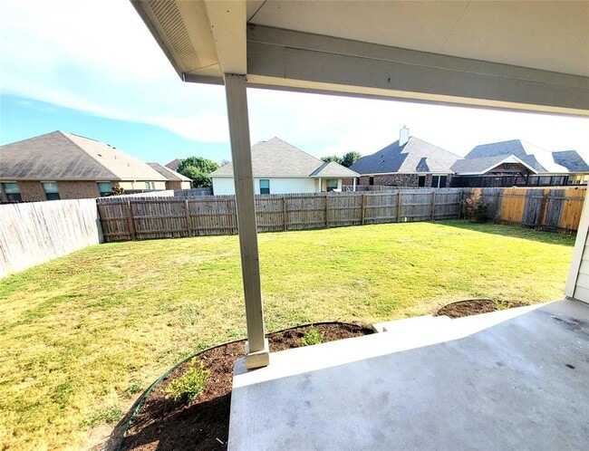 Photo - 807 Farmhouse Dr