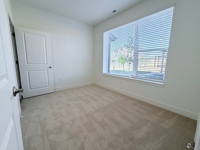 Photo - 4022 Ascend Grv