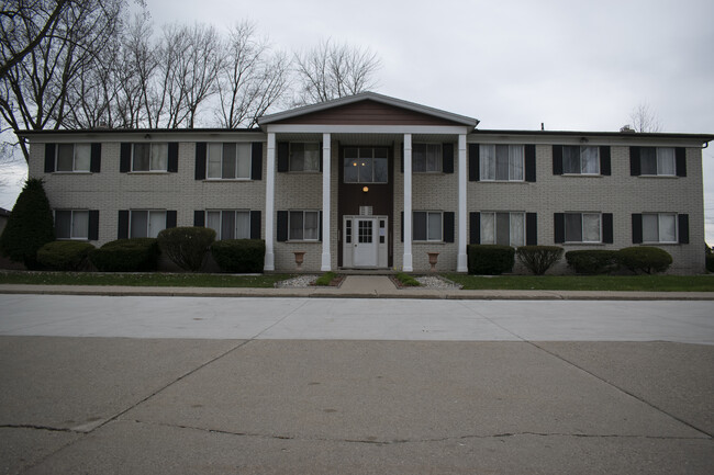 Northwood Manor - Northwood Manor Apartments