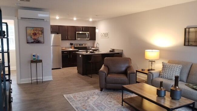 The Residences at 628 Maple