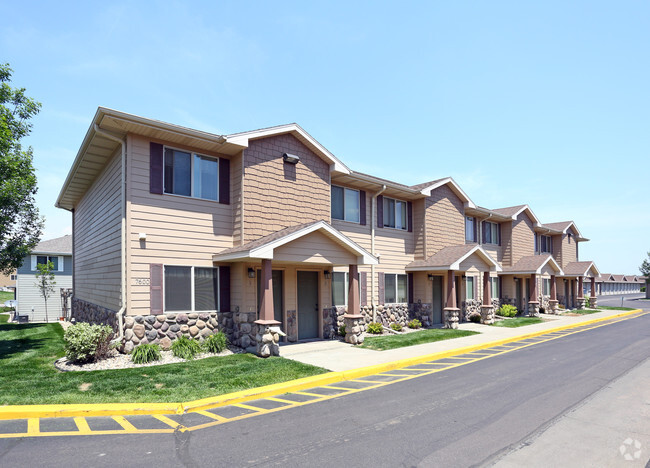 Boulder Creek Townhomes - Boulder Creek Townhomes