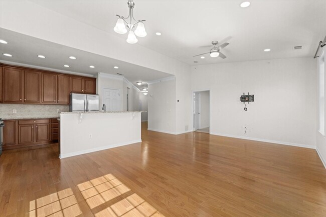 216 Corning Fairbanks Way Unidad 216