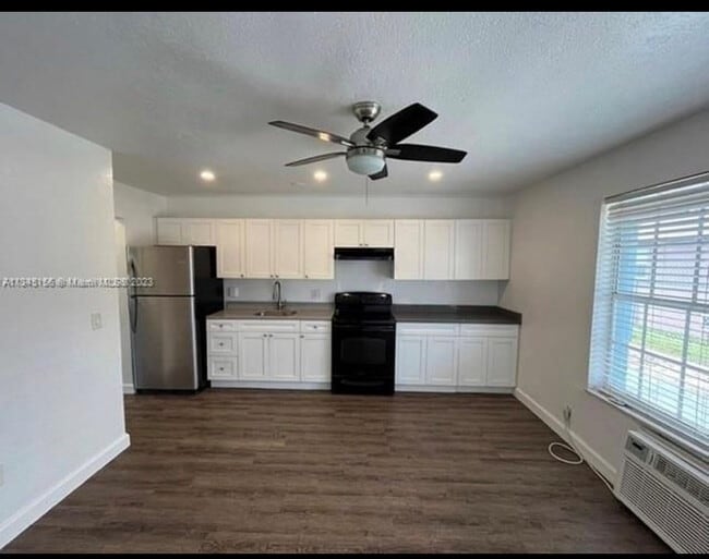 Photo - 725 NW 4th Ave