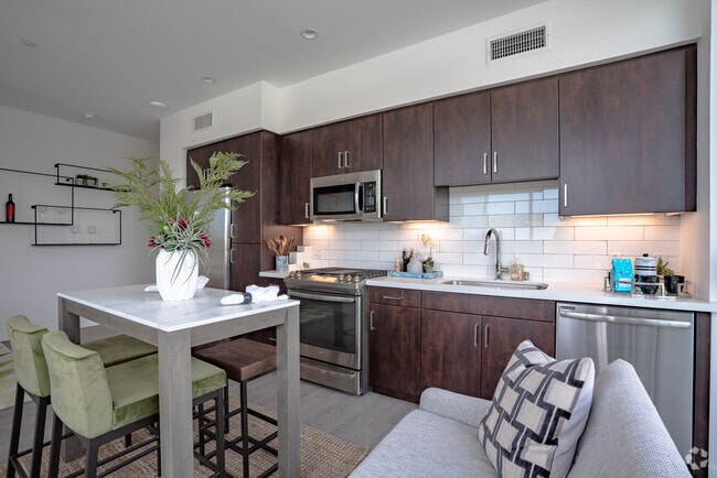 Studio - 511SF