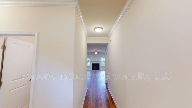 Photo - 301 Mercer Dr