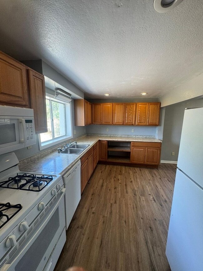 Photo - Remodeled 4 bedroom in Trinidad!