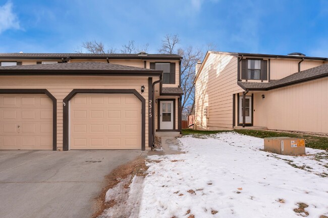 Charming Two-Story Townhome with Finished ... - Charming Two-Story Townhome with Finished ...