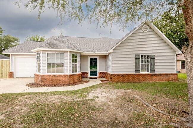 Photo - 602 Ronda Ln