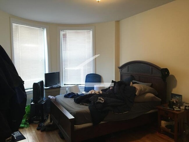 Photo - Beautiful 3 bed 1 and a half bath available now