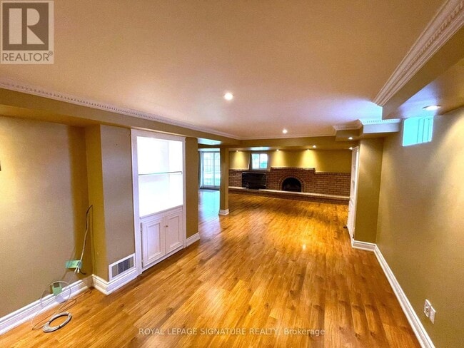 Photo - 687 Shanahan Blvd