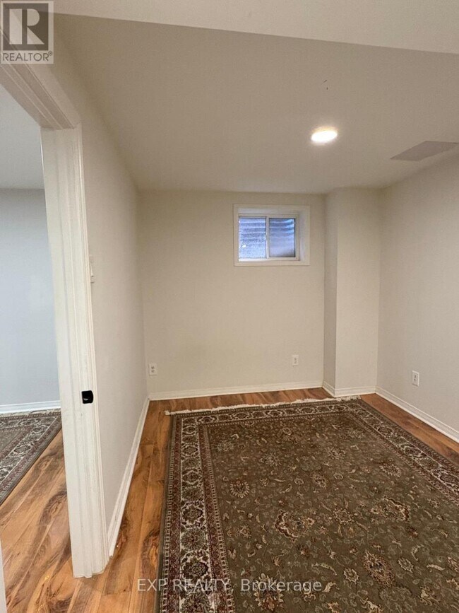Photo - 1483 Princeton Crescent