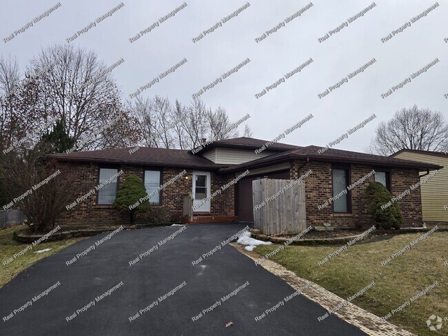 Building Photo - Large 4 Bedroom Tri-Level in LOFS Rental