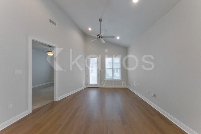 Photo - 4843 Mokki Ln