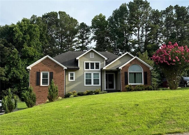 Building Photo - 154 Camden Woods Dr