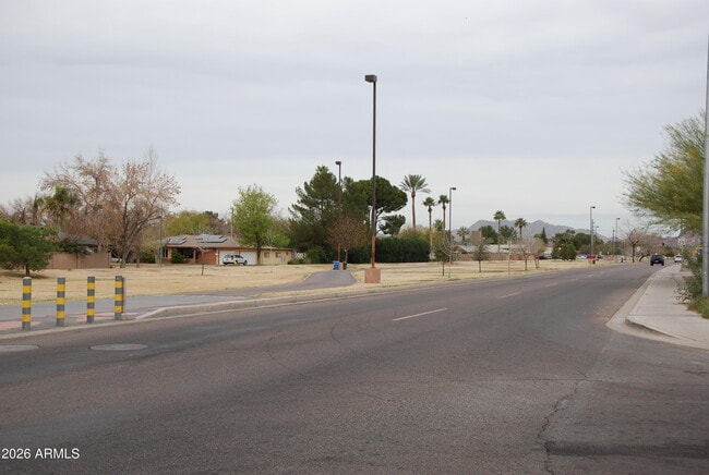 Photo - 2611 N 48th St