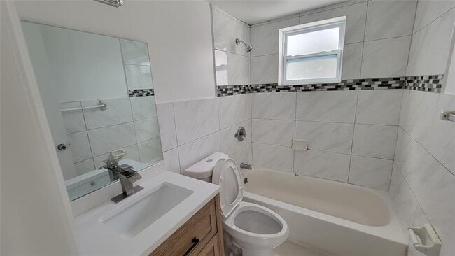 Photo - 1604 NW 24th Ct