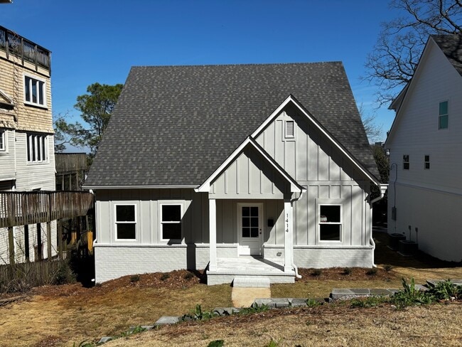 Building Photo - 1414 17th Ave S