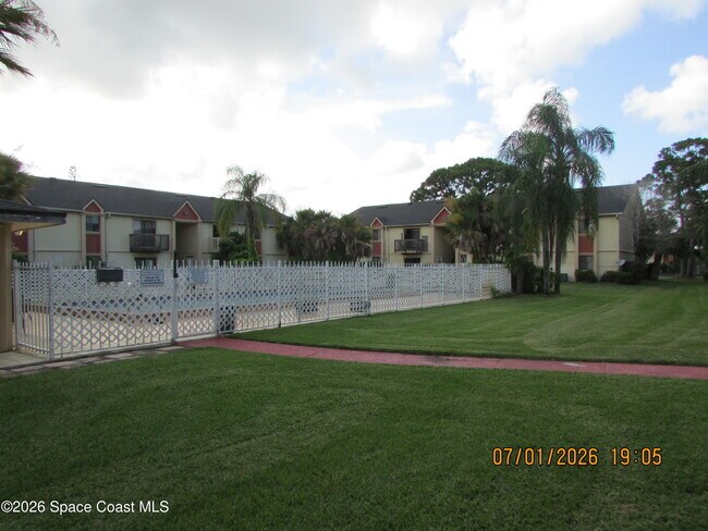 2190 Forest Knoll Dr NE Unidad 90-212