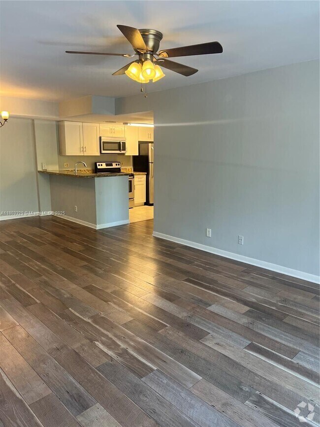 Building Photo - 10725 Cleary Blvd Unit 205 Rental