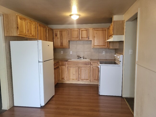 Photo - 1680 Gault Way