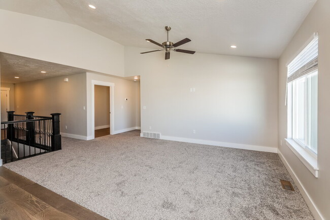 Photo - 1049 N Providence Wy