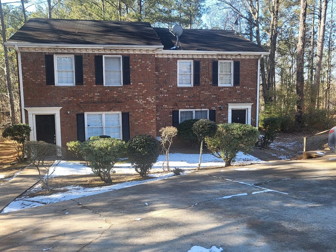 Photo - 3530 Southgate Way